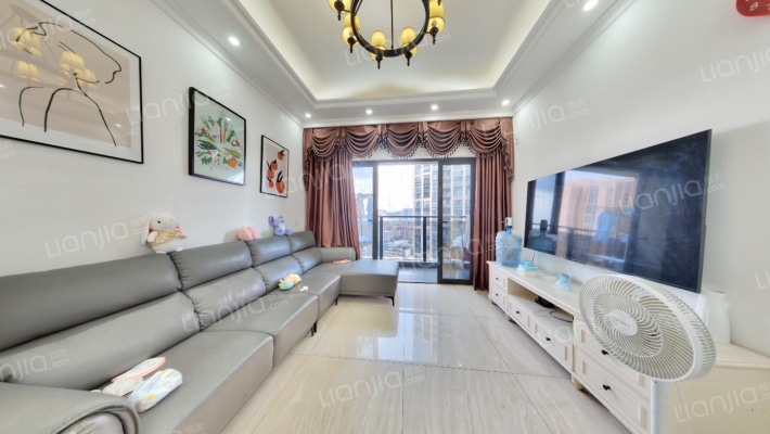 宏发世纪城一期二手房实景图