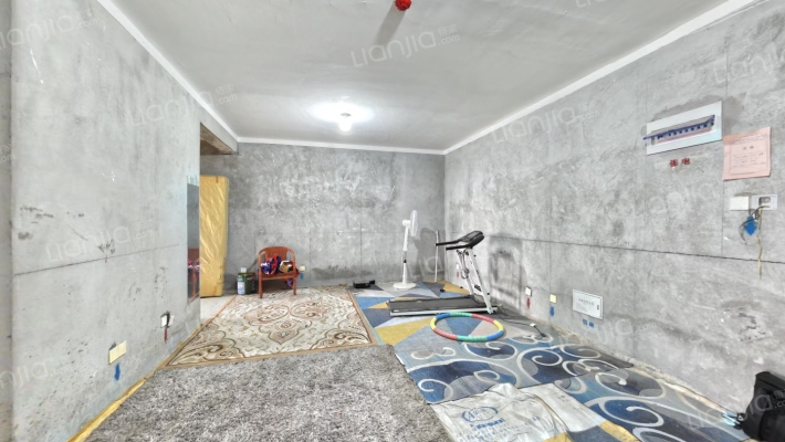 云鼎新宜家二手房实景图