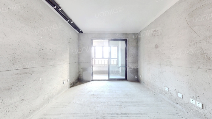 乐富强湖光秋色花园二手房实景图