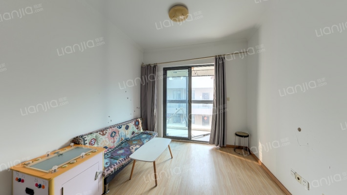 世茂名品街区二手房实景图