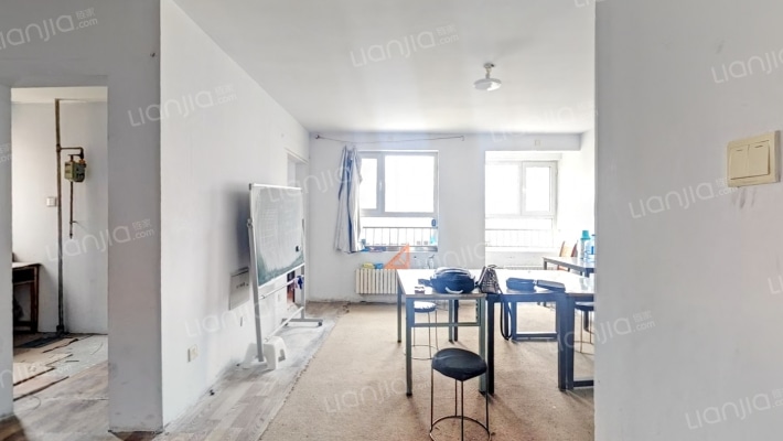 盛和日月华庭二手房实景图