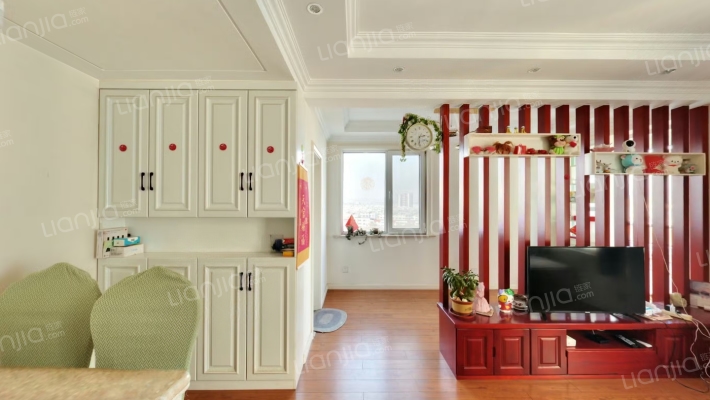 鼎峰北欧阳光二手房实景图