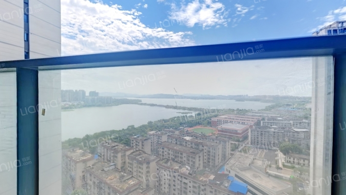 环球中心一期A区二手房实景图