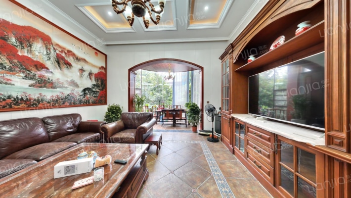 西区花园别墅绿之韵二手房实景图