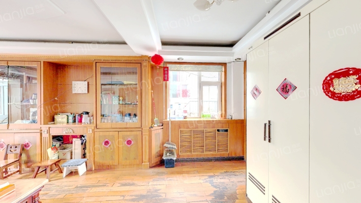 侯家巷6号院二手房实景图