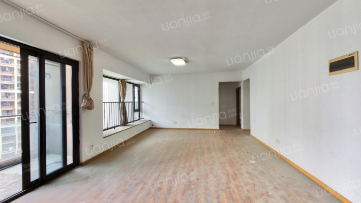 越秀星汇花园东区二手房实景图