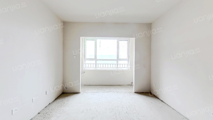 环境优美安静，小区绿化好 配套齐全，出门集贸市场-客厅