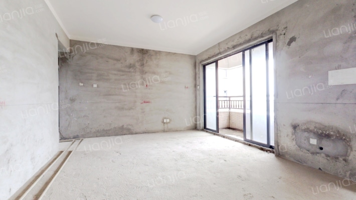 广源纳帕溪谷二手房实景图