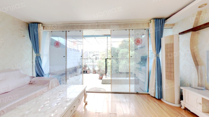 蔚蓝花城B区二手房实景图