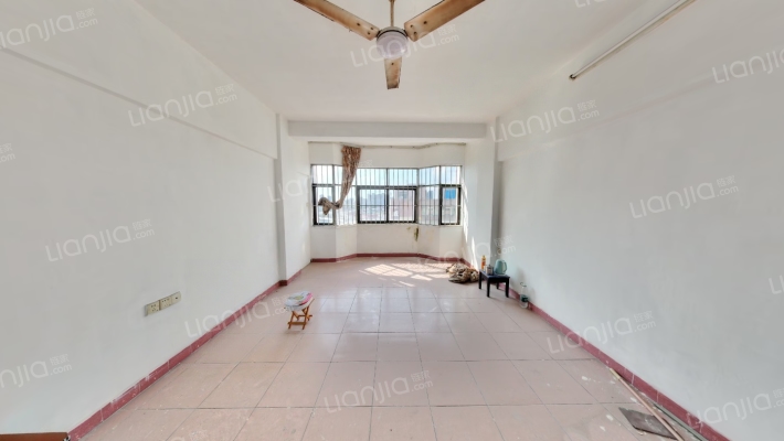 东兴路69号二手房实景图