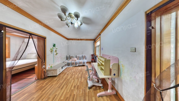 铁静苑B区二手房实景图