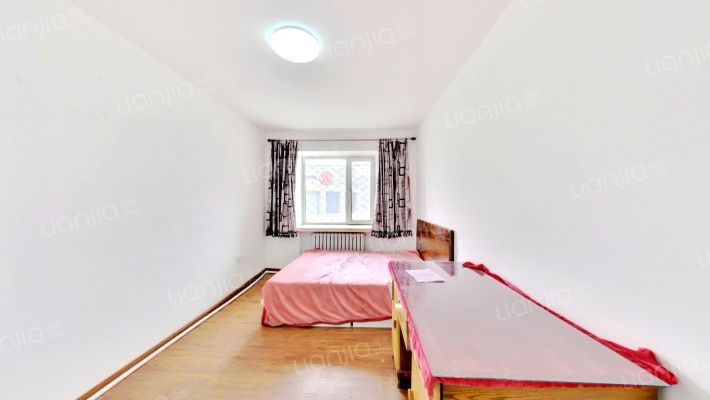 警校小区二手房实景图