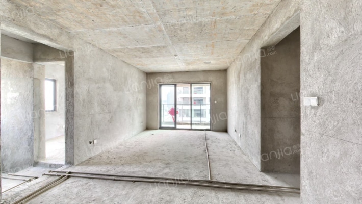 绿地东海岸三期海悦豪苑二手房实景图