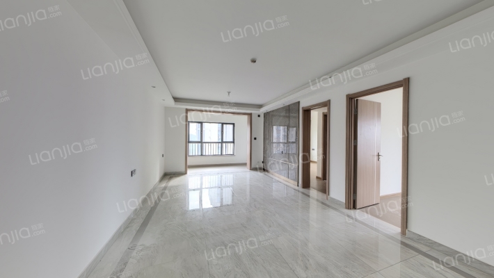 美的悦江府二手房实景图