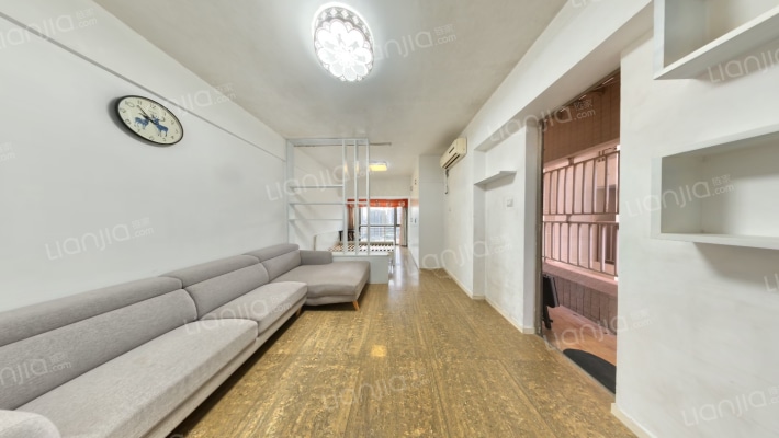 新一代国际公寓二手房实景图