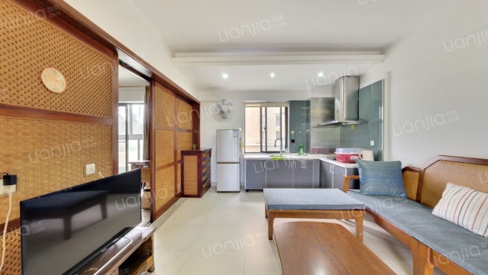 天赐18°蔚蓝二手房实景图