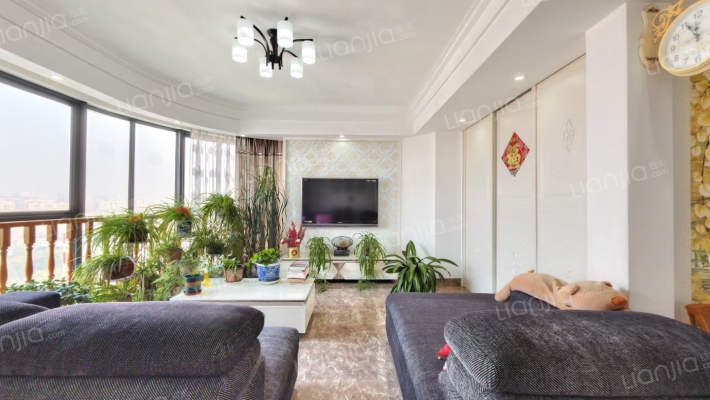 世纪高尔夫公寓二手房实景图