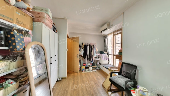 华景新城逸致居二手房实景图