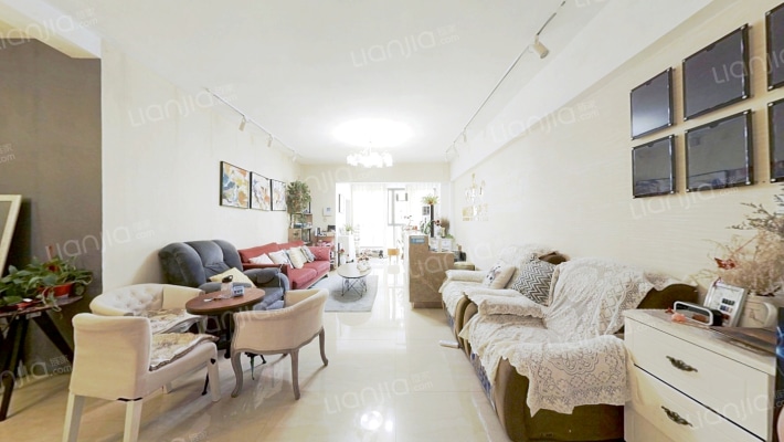 中新国际二手房实景图