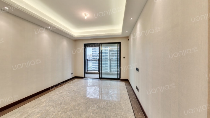 云樾名邸二手房实景图