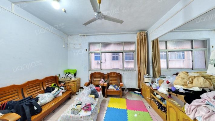 区科委科协家属院二手房实景图