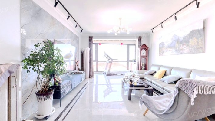 碧佛利山庄二手房实景图