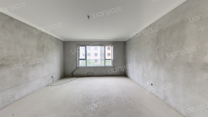 绿地海域中央墅C区二手房实景图