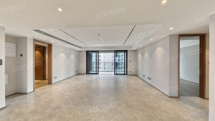 潮展云起二手房实景图