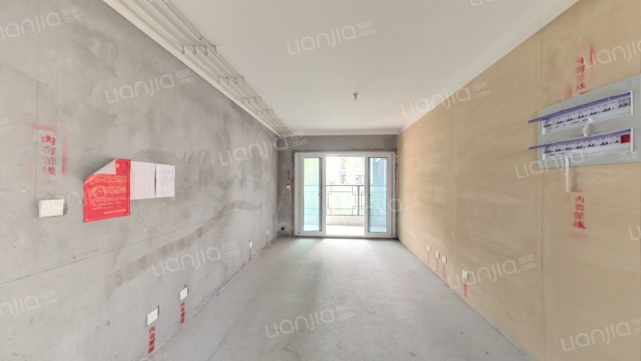 云荷雅居二手房实景图