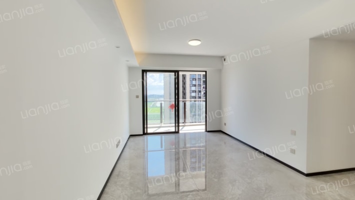 星河畔月湾二手房实景图