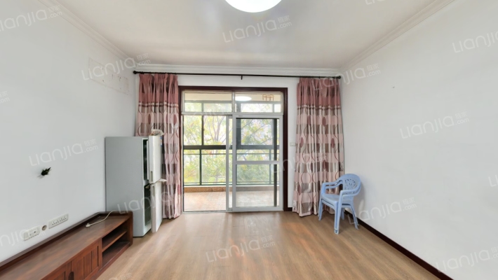 江腾苑C区二手房实景图