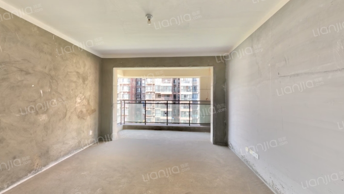 锦添公馆二手房实景图