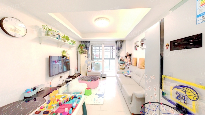 东郊小镇第三街区二手房实景图