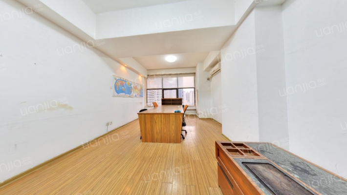 财富中心二期二手房实景图