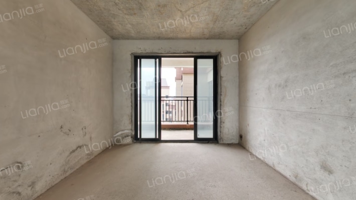 卓悦华府二手房实景图