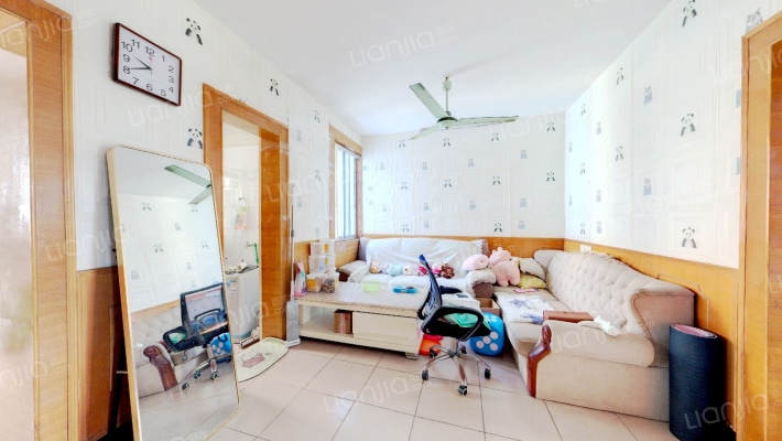 南龙柏小区二手房实景图