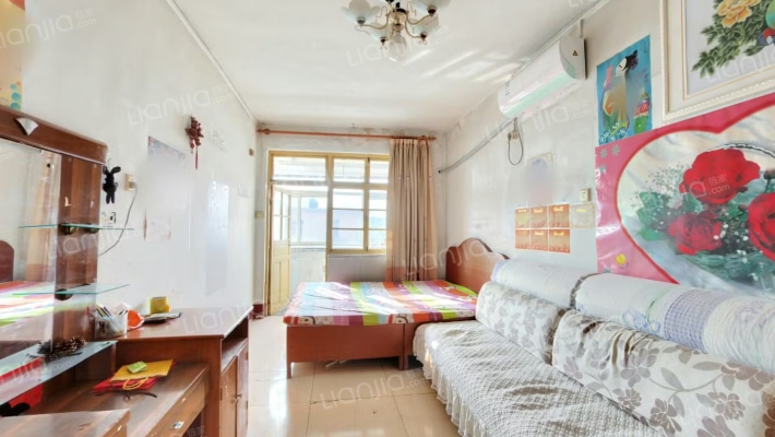 彩印厂宿舍二手房实景图