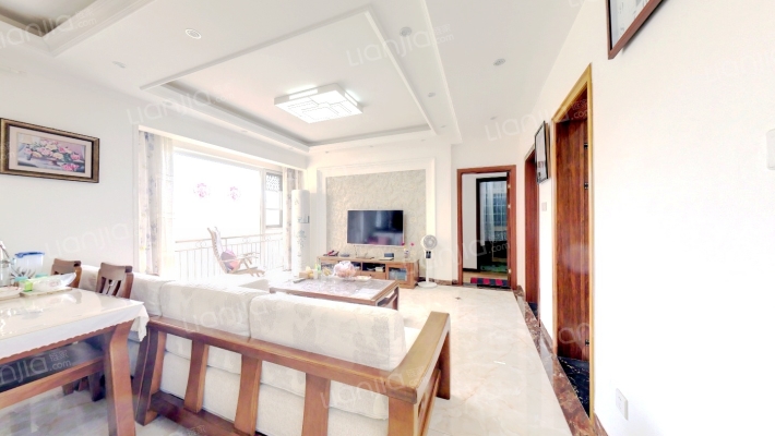 东域龙湾二期二手房实景图