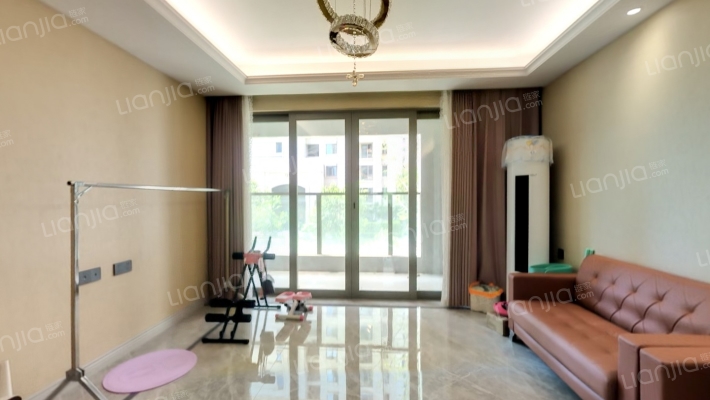 万科溥天龙堂兴龙轩二手房实景图