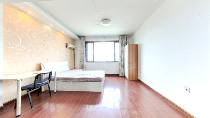 卢龙山庄二手房实景图