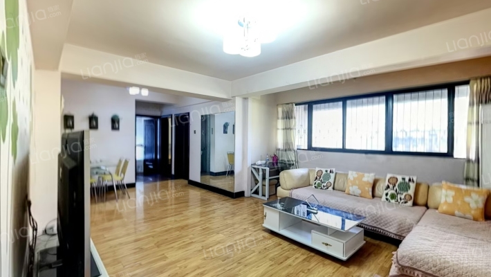 榕树街28号二手房实景图