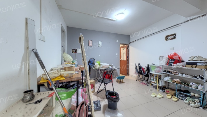 粤海综合楼二手房实景图