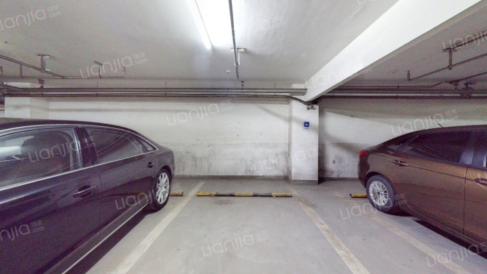 领地OFFICE二手房实景图