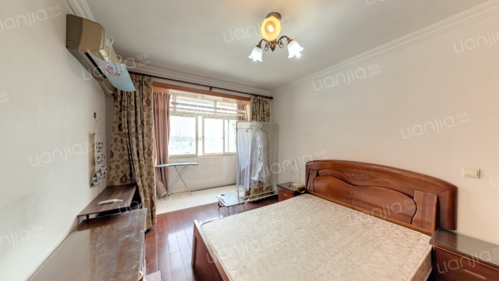 西宝兴路949弄二手房实景图