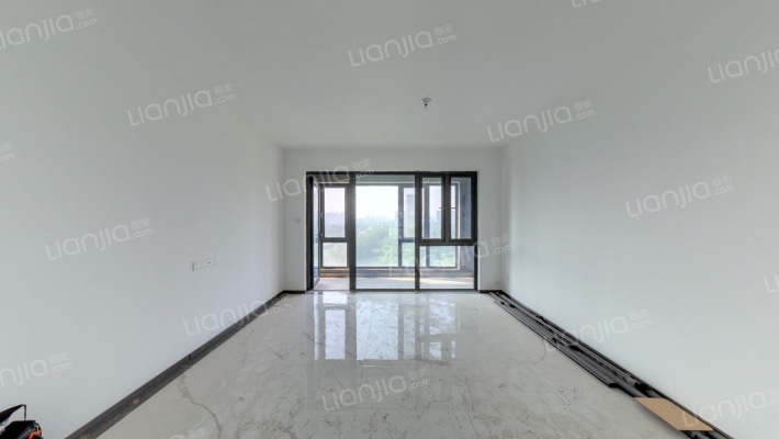 碧桂园·翡翠郡二手房实景图