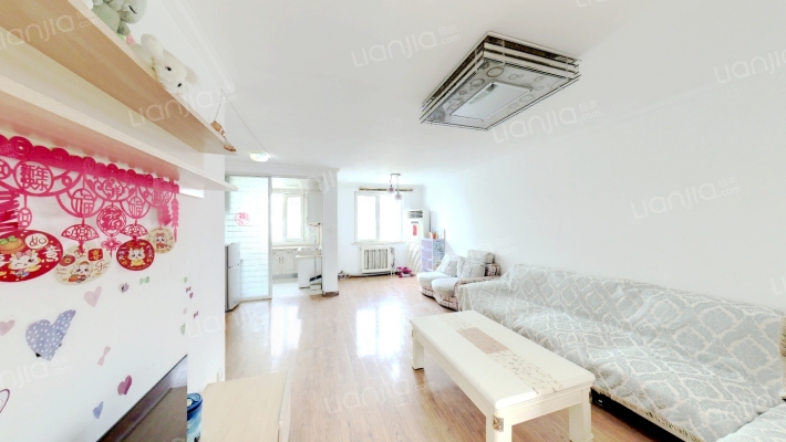 百通依山小居二手房实景图