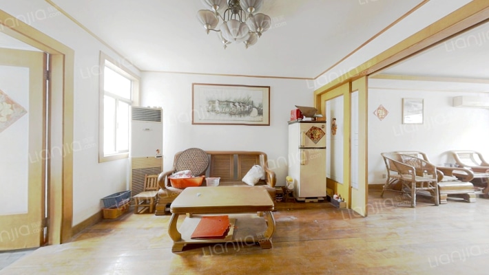 经济适用住房花园浜小区二手房实景图