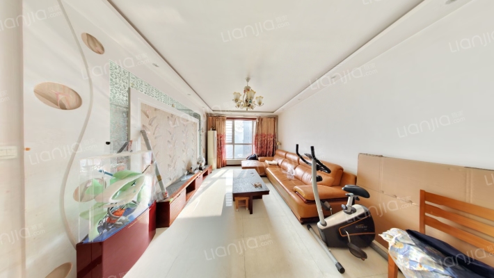 保利玫瑰湾二手房实景图