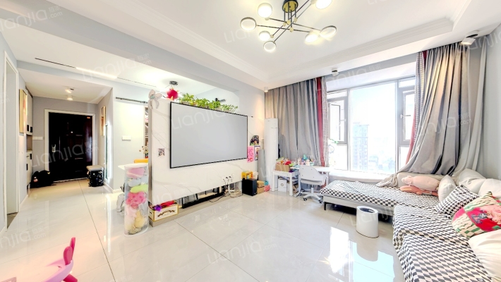 置信逸都B区二手房实景图