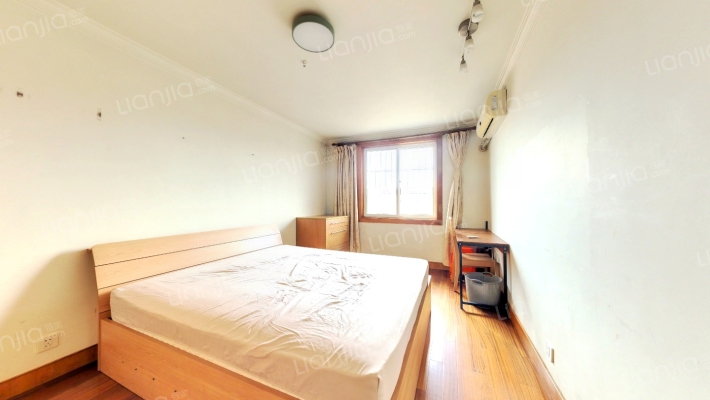 桥畔小区二手房实景图